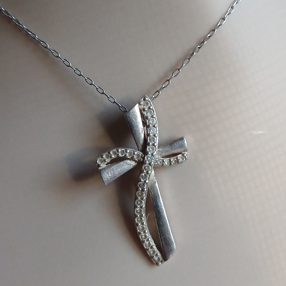Sterling Banner Cross W/Little Diamonds 1" Sterling Chain